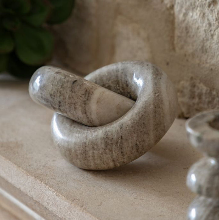 Avila Link Marble Circle