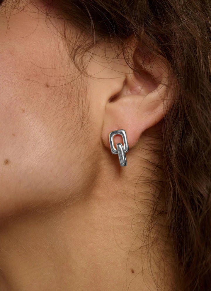 Link Earrings Silver