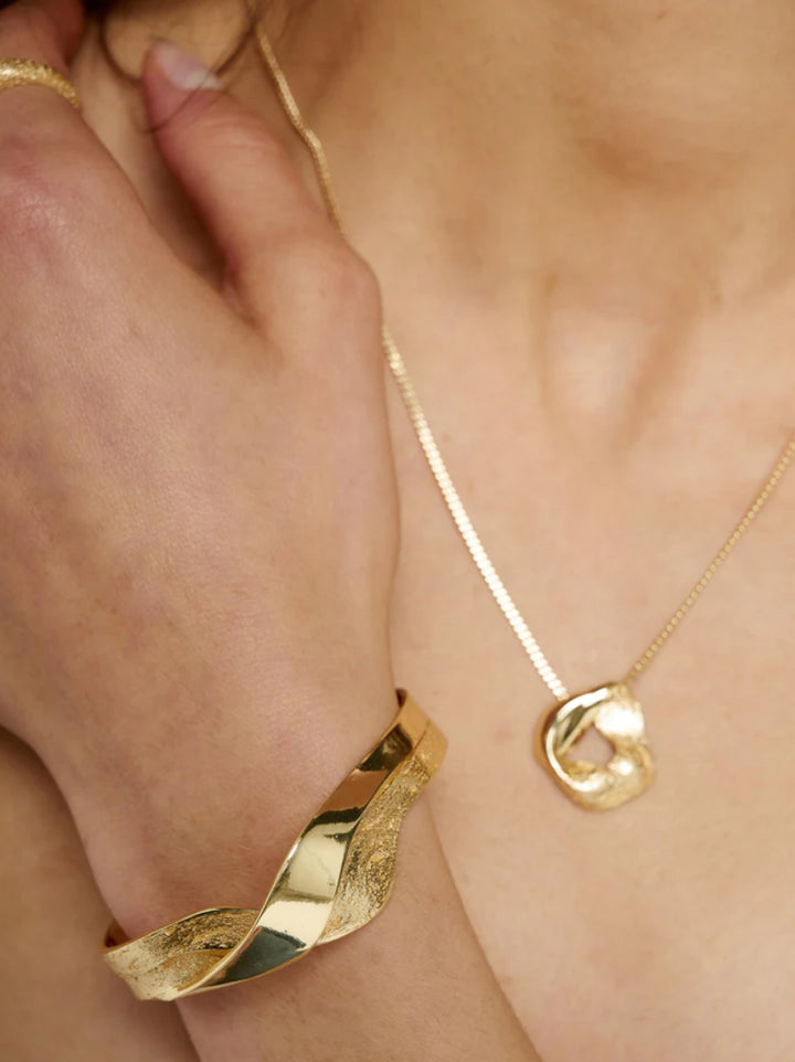 Wave Bangle Gold