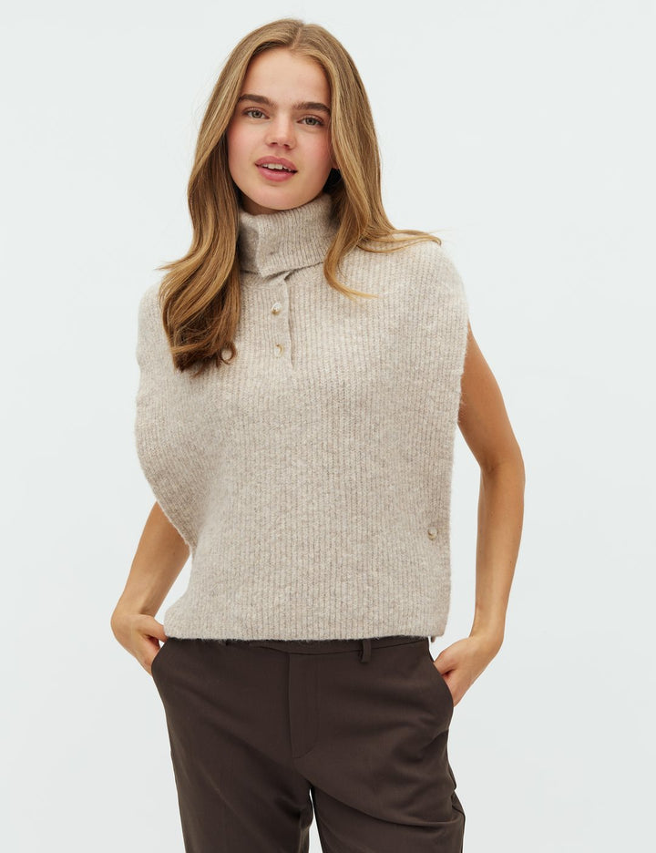 Tristiana-M Knitted Vest - one size