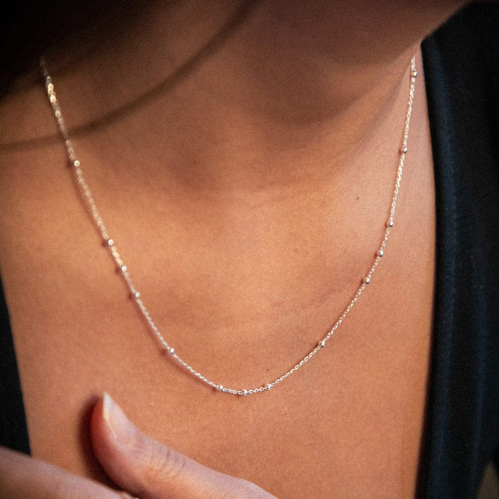 Daisy Beaded Chain Necklace