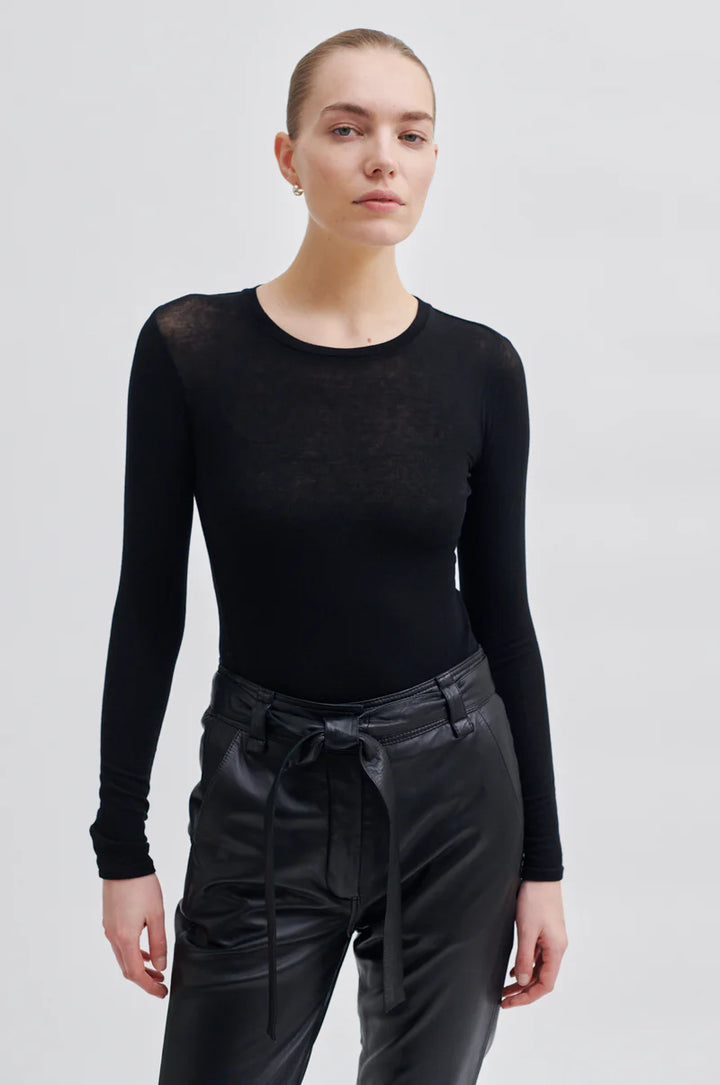 Maxima O Neck Tee