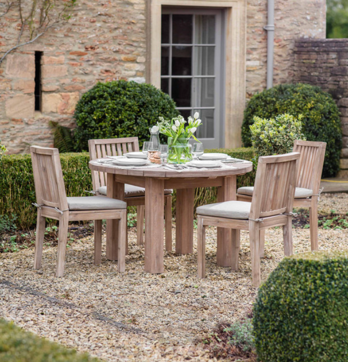 Porthallow Round Dining Table - Medium and Large